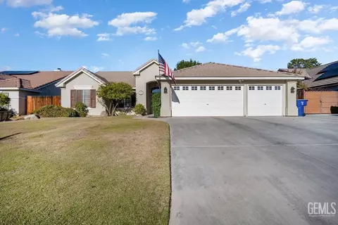 10102 Roehampton Ave, Bakersfield, CA 93312 photo 7