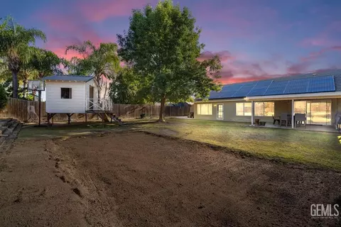 10102 Roehampton Ave, Bakersfield, CA 93312 photo 5