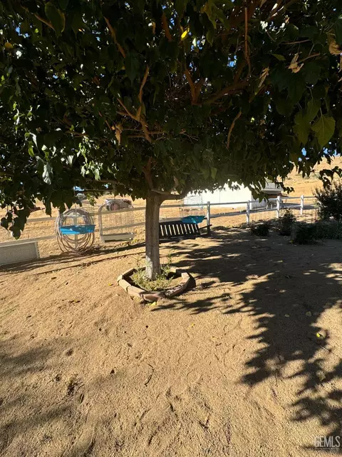 34767 Meadow View Ln, Caliente, CA 93518 photo 6