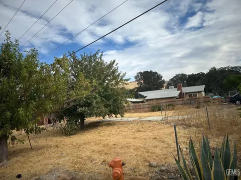 1 E Pioneer Pl, Bodfish, CA 93205 photo 1