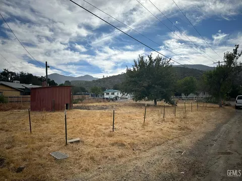 1 E Pioneer Pl, Bodfish, CA 93205 photo 4