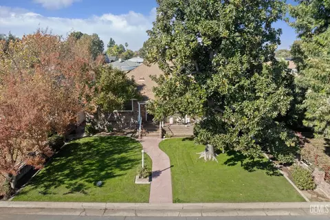 2715 Spruce St, Bakersfield, CA 93301