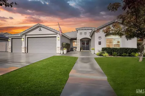 8704 Cripple Creek Ave, Bakersfield, CA 93312