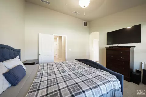 Bedroom - 6016 Fire Opal Dr, Bakersfield, CA 93313 photo 1 of 3