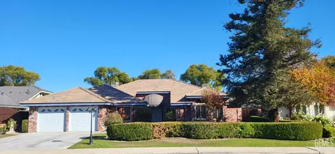 2104 Gambel Oak Way, Bakersfield, CA 93311