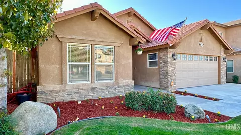 659 Sunset Meadow Ln, Bakersfield, CA 93308