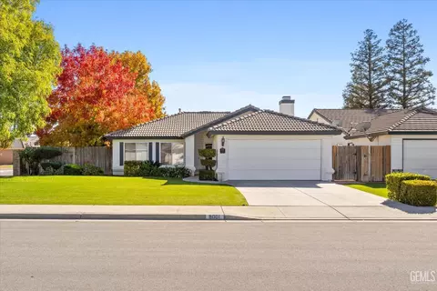 9001 Green Bank St, Bakersfield, CA 93312