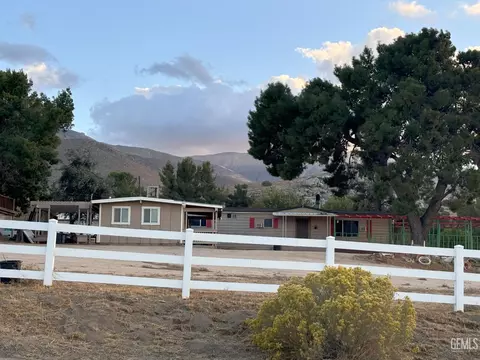 5445 Bella Vista Dr, Weldon, CA 93283 photo 1
