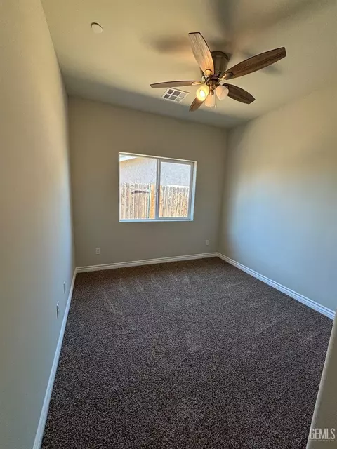 Bedroom - 21641 Golden Hills Blvd, Tehachapi, CA 93561 photo 3 of 4