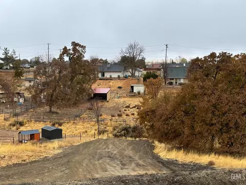 Other - 19613 Rose Ave, Tehachapi, CA 93561 photo 3 of 3