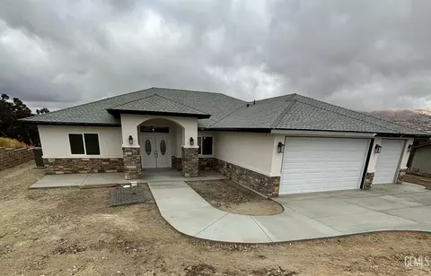 Exterior - 19613 Rose Ave, Tehachapi, CA 93561 photo 2 of 3