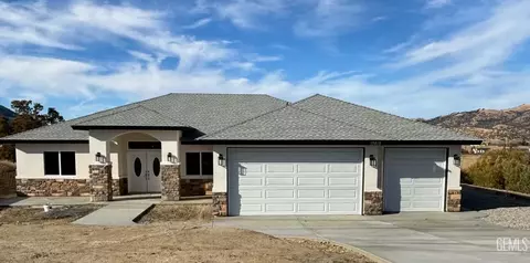 Exterior - 19613 Rose Ave, Tehachapi, CA 93561 photo 1 of 3
