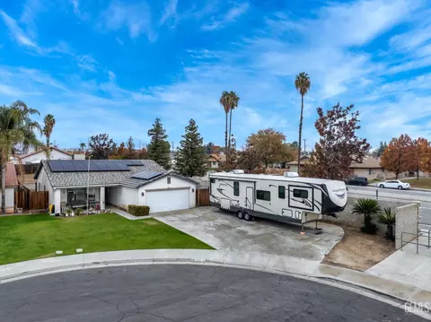 102 Misty Meadow Dr, Bakersfield, CA 93308