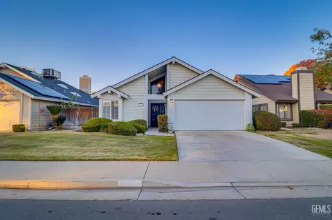 7144 Hanover Cir, Bakersfield, CA 93309