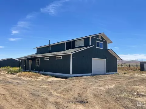 Exterior - 20348 Orchard St, Tehachapi, CA 93561 photo 4 of 6