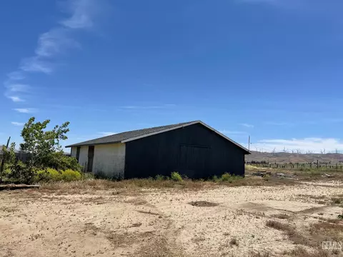 Exterior - 20348 Orchard St, Tehachapi, CA 93561 photo 5 of 6