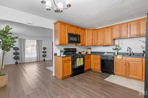 905 Black Oak Dr, Tehachapi, CA 93561 photo 10