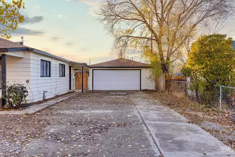 905 Black Oak Dr, Tehachapi, CA 93561 photo 3