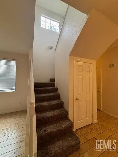 7510 Stone Breakers Ave, Bakersfield, CA 93313 photo 9