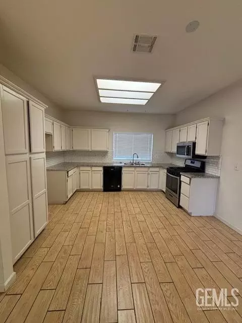 7510 Stone Breakers Ave, Bakersfield, CA 93313 photo 10