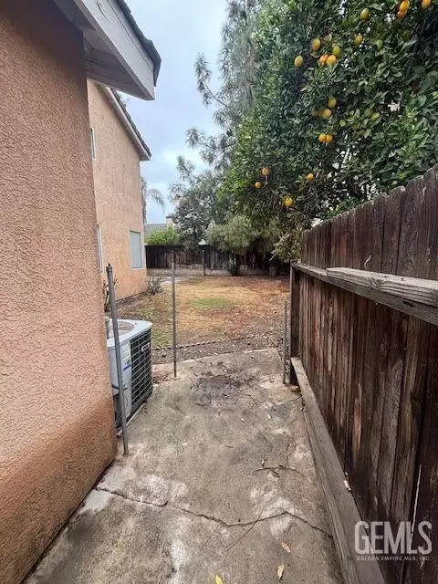7510 Stone Breakers Ave, Bakersfield, CA 93313 photo 15