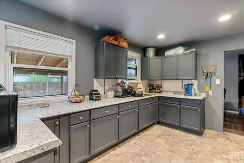 Kitchen - 342 C St, Wasco, CA 93280 photo 1 of 2