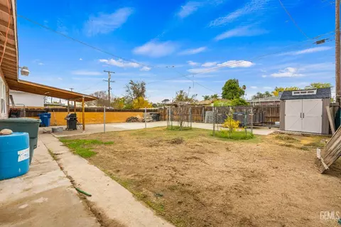 Exterior - 342 C St, Wasco, CA 93280 photo 4 of 4