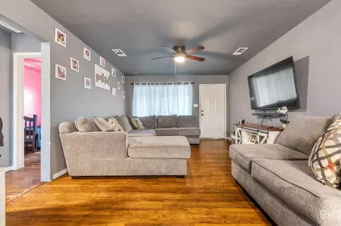 Living - 342 C St, Wasco, CA 93280 photo 1 of 1