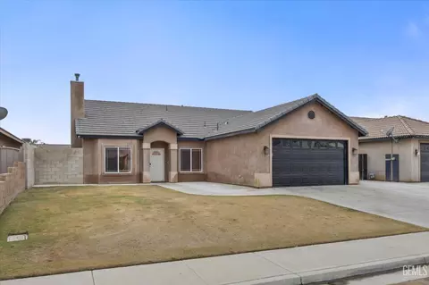 405 Grace Ct, Shafter, CA 93263 photo 9