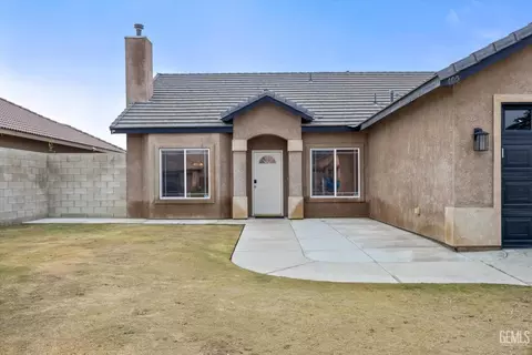 405 Grace Ct, Shafter, CA 93263 photo 10