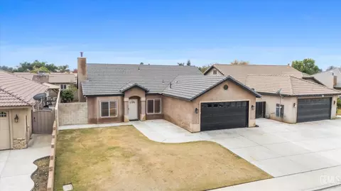 405 Grace Ct, Shafter, CA 93263 photo 3