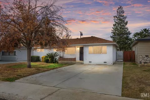 329 Walnut St, Shafter, CA 93263 photo 1