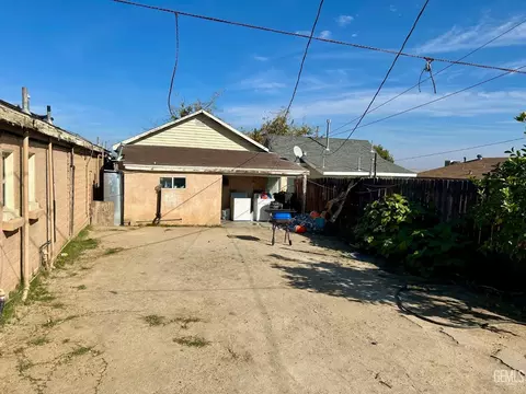 327 Lucard St, Taft, CA 93268 photo 13