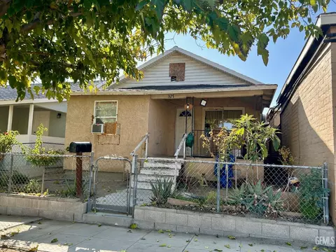 327 Lucard St, Taft, CA 93268 photo 2