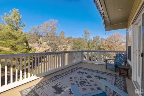 Exterior - 28701 Silverberry Ct, Keene, CA 93531 photo 6 of 14