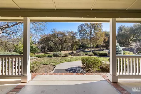 Exterior - 28701 Silverberry Ct, Keene, CA 93531 photo 4 of 14