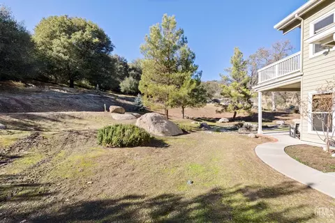 Exterior - 28701 Silverberry Ct, Keene, CA 93531 photo 12 of 14