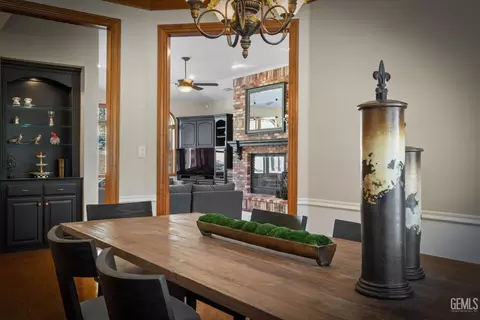 Dining - 28701 Silverberry Ct, Keene, CA 93531 photo 2 of 4