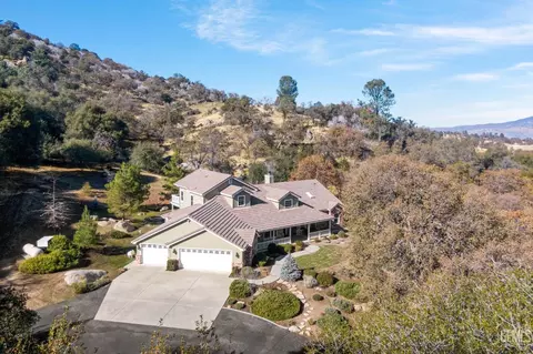 Exterior - 28701 Silverberry Ct, Keene, CA 93531 photo 8 of 14