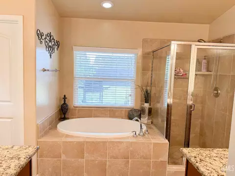 5715 Biddeford St, Bakersfield, CA 93313 photo 15