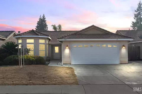 249 Sherman Peak Dr, Bakersfield, CA 93308