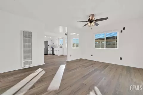 20404 Sierra Ave, Tehachapi, CA 93561 photo 6