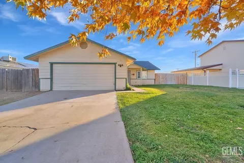 20404 Sierra Ave, Tehachapi, CA 93561 photo 3