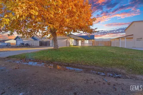 20404 Sierra Ave, Tehachapi, CA 93561 photo 4