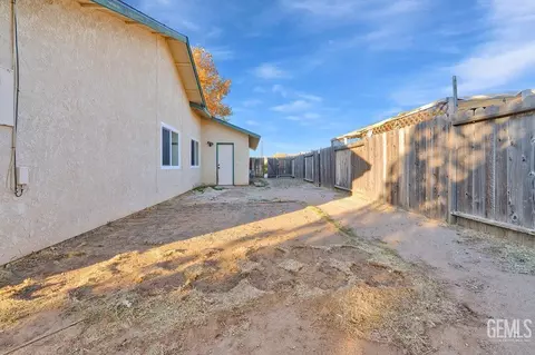 20404 Sierra Ave, Tehachapi, CA 93561 photo 20