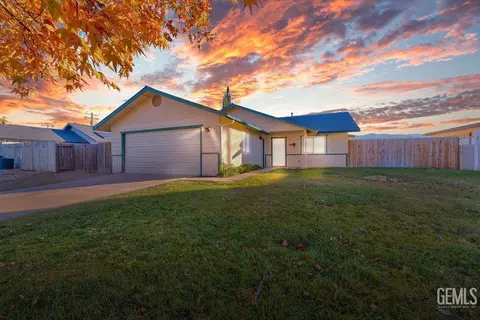 20404 Sierra Ave, Tehachapi, CA 93561 photo 1