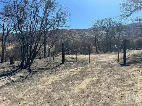 101 Erdle Dr, Caliente, CA 93518 photo 4