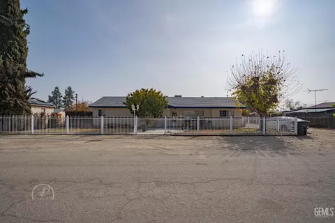 27509 Pine St, Taft, CA 93268 photo 1