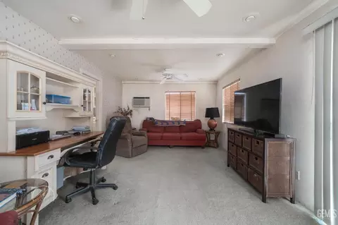 27509 Pine St, Taft, CA 93268 photo 16