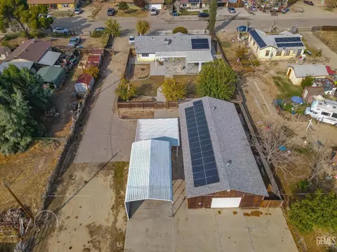 27509 Pine St, Taft, CA 93268 photo 3